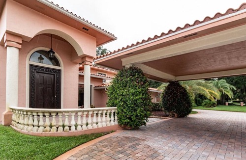 Altamonte Springs House | Luxurious Mansion Just North of Orlando, Fl!