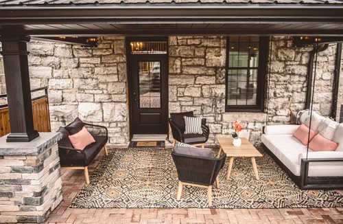 Roaring Spring Apartment | Luxury 2-bedroom Guesthouse near the beautiful Spring Dam in Roaring Spring