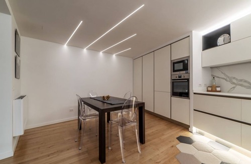Sallustiano Apartment | Luxury 3 beds/3 baths-few steps from city center!