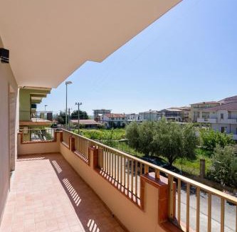 Strongoli Apartment | Luxury and Comfort in a Sea View Apartment