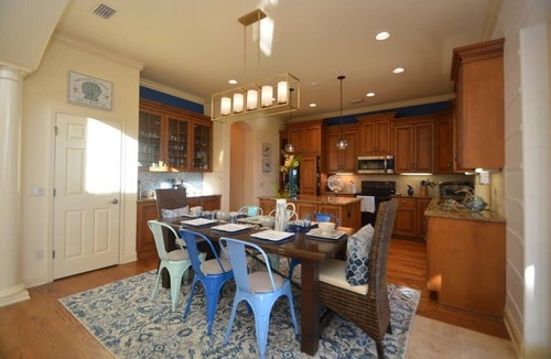 Marineland Acres House | Luxury Beachfront Family & Pet Retreat – Sleeps 12