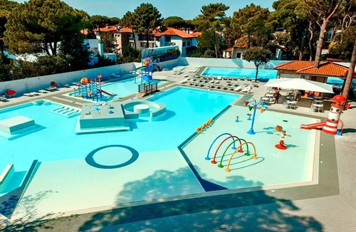 Lido degli Estensi Ski Chalet | Luxury Chalet near the sea! (no: 806)