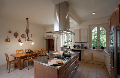 Montioni Villa | Luxury & Chic Rental Villa Lake Garda Lazise. Lake view and swimming pool