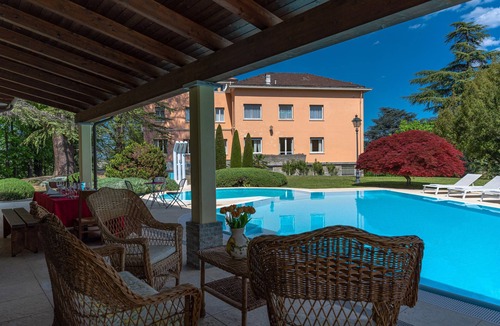 Canelli Villa | Luxury Hilltop Villa - 30.000 sqm Secular Park - Large Swimming Pool