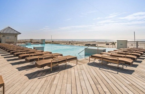 Green Creek Condo | Luxury Oceanfront 4 Bedroom with Beach Service - August 5th-12th 8,000