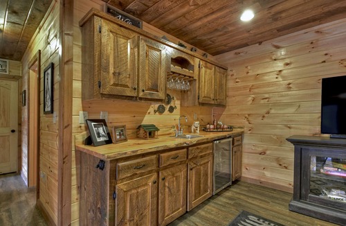 Mineral Bluff House | Luxury, Toccoa River Front, Fishing, 3 Fireplaces, Kayaks