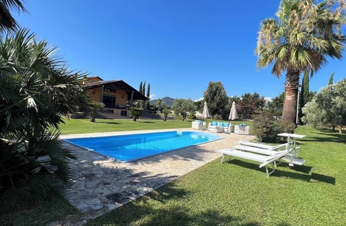 Cerveteri Villa | LUXURY VILLA CON PARCO E PISCINA FULL OPTIONAL