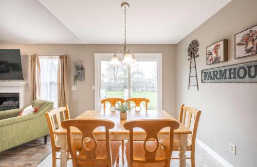 Monroe House | Main Street Cottage For 6