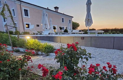 Monsano Apartment | Manor in Marche near Adriatic Beaches