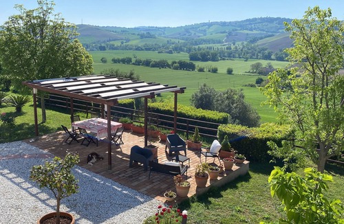 Montefano House | Marche country house with pool in a wonderful location