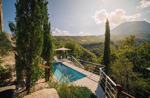 Montefortino House | Marcheamore - La Roccaccia - Apt. The Infernaccio