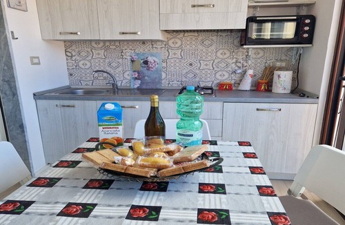 San Lazzaro House | Mareluna holiday home in the center of Agerola