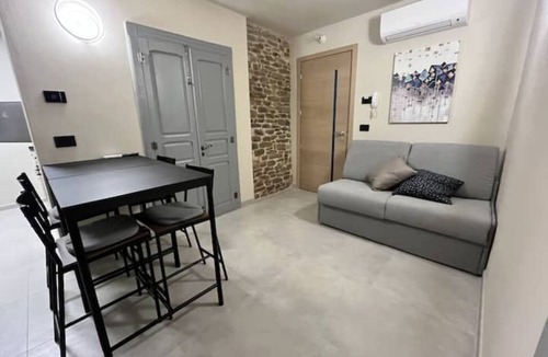 Murazzano Apartment | Margot's House - Blue
