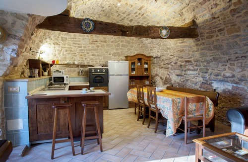 Spello Apartment | Mark Anthony - Hilltop Medieval Escape with Panoramic View