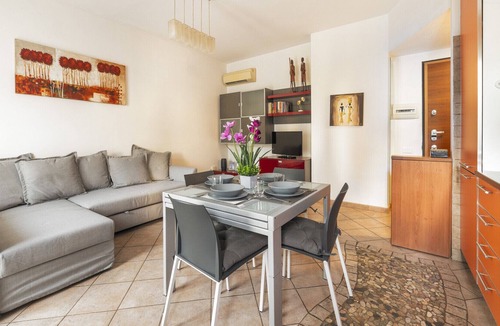 Gorla Apartment | Martesana Flat with Balcony - M1 Gorla and Turro