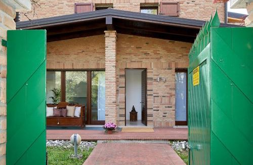 Barlassina Villa | [Milan-Como Lake-Rho Fiera] Luxury Design Villa