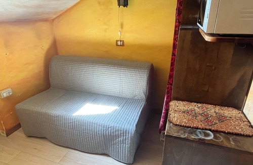 Porta Venezia Apartment | Mini room under the Milan sky (dormer window)