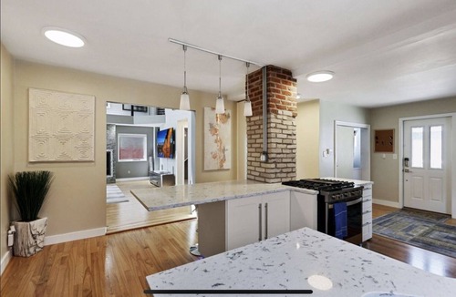 Southwest Minneapolis House | Minneapolis Tangletown Lux Property Airbnb “super host” certified