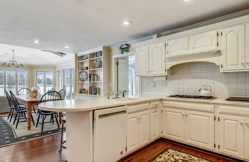 Oxford House | Minutes from Downtown Oxford and Easton | Pool | Private Dock | Pet Friendly | K