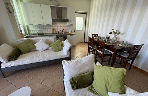 Campino Apartment | Miralago apartment with amazing lake view in Stres
