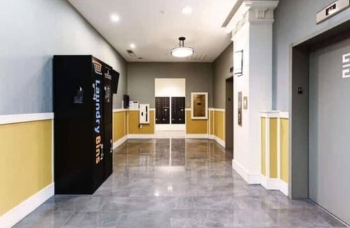 Market East District Apartment | Modern 1 Bedroom Downtown Apartment