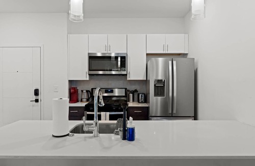 Olde Kensington Apartment | Modern 2BD | Sleeps 6 | Northern Liberties