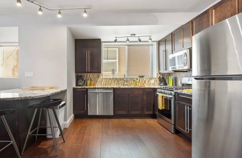 Central West End Condo | Modern 2BR Designer CWE Condo ABODEbucks