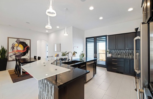 Jefferson Villa | Modern 3-Bedroom Villa Retreat in Omaha – Elegance & Convenience Combined