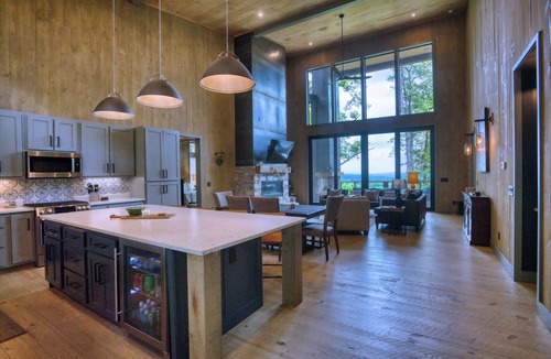Morganton Cabin | Modern Cabin in Blue Ridge - Summer Availability - Bring Your BOAT !
