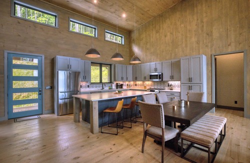 Morganton Cabin | Modern Cabin in Blue Ridge - Summer Availability - Bring Your BOAT !
