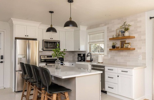 Witmer House | Modern/Cozy rancher, Amish views*hot tub/game room