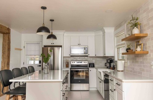 Witmer House | Modern/Cozy rancher, Amish views*hot tub/game room