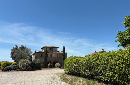 Bollano Apartment | Montalcino Villa - Breathtaking Views of the Val d'Orcia