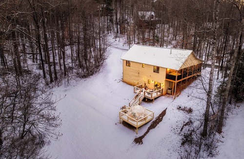 Wears Valley Cabin | Moondance Cabin by Lightfoot Stays