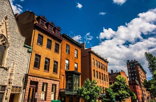 Mount Vernon Hotel | Mount Vernon Gem: Boutique Rooms & Rooftop Views - Heart of Baltimore