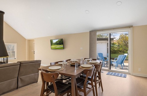 La Porte House | MTM Premier, Modern 3 Bedroom, 2 1/2 baths