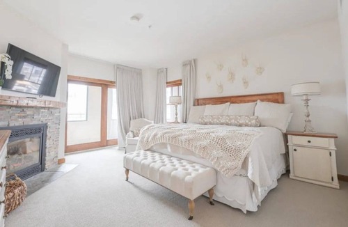 Mount Crested Butte Cabin | Mtn View 3BR Condo w/Kitchen in Prime Location