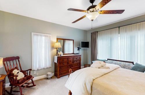 Livingston House | Nature lover's lakefront home with a beach, dock, fire ring, & more