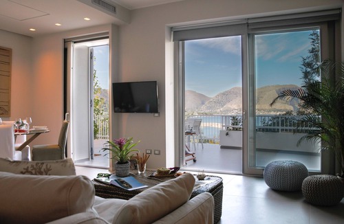 Addaura House | Nesos suites