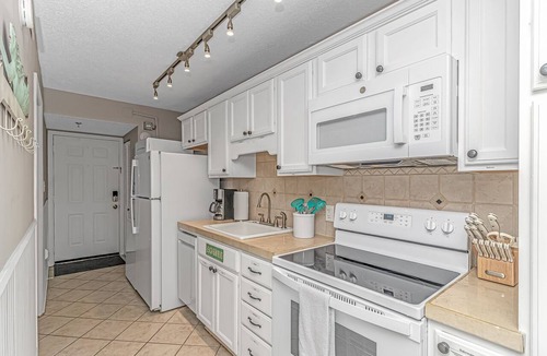 Crescent Beach Condo | 🌊 New Owner Special 🌊 Cozy Oceanfront 💙 2 Bed 2 Bath Condo Suite 💙 4th Floor