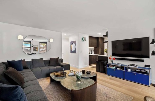 Williamsburg Condo | NEW: Prime Williamsburg Luxe Condo & Huge Backyard