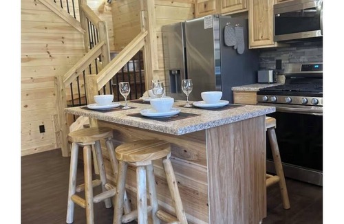 Elkins Cabin | New Riverfront Cabin on shaver fork, Hot Tub, FirePit, Fishing, Kayaking, Hiking