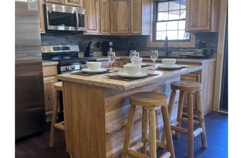 Elkins Cabin | New Riverfront Cabin on shaver fork, Hot Tub, FirePit, Fishing, Kayaking, Hiking