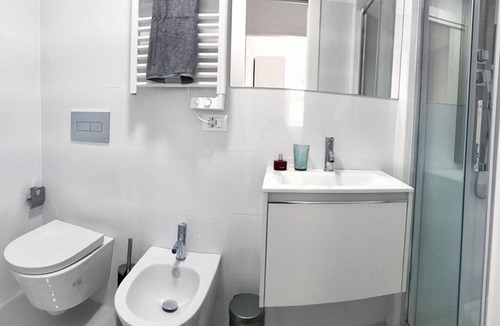 San Lorenzo House | NEW SERVICED CENTRAL APARTMENT FOR STUDENT AND BUSINESS