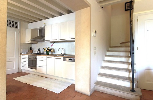 Colognola ai Colli Apartment | Nice apartment for 5 people with WIFI, pool, A/C and TV, close to Verona