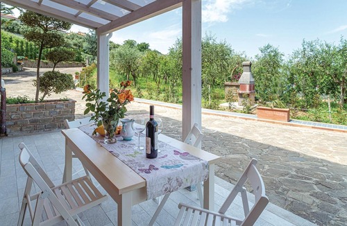 Laureana Cilento Apartment | Nice apartment in Laureana Cilento (SA)
