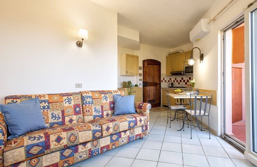 Canneddi Apartment | Nice apartment for 4 guests with A/C, pool, WIFI, TV, terrace and pets allowed