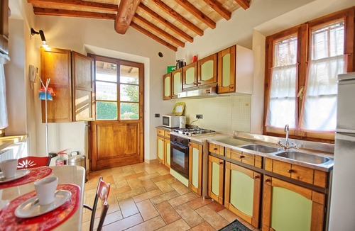 San Gimignano Apartment | Nice apartment for 2 guests with pool, WIFI, A/C, TV and panoramic view