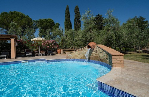 Peccioli Apartment | Nice apartment for 4 guests with A/C, WIFI, pool, TV, pets allowed and panoramic view