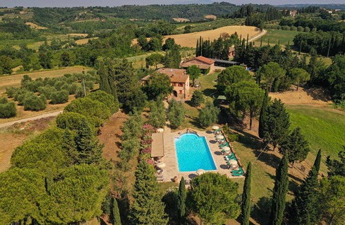 Peccioli Apartment | Nice apartment for 4 guests with A/C, WIFI, pool, TV, pets allowed and panoramic view